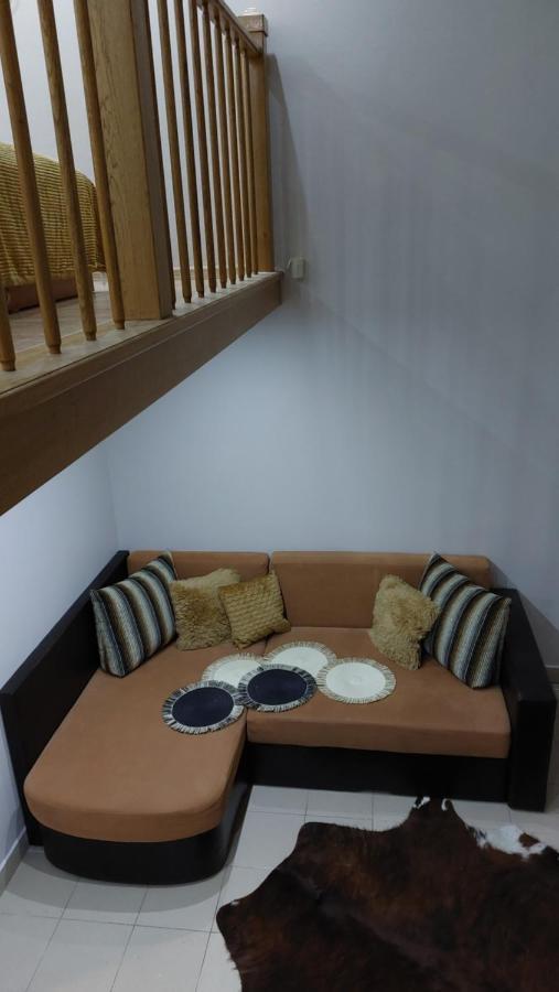 Family Apartman Gyula Exterior foto